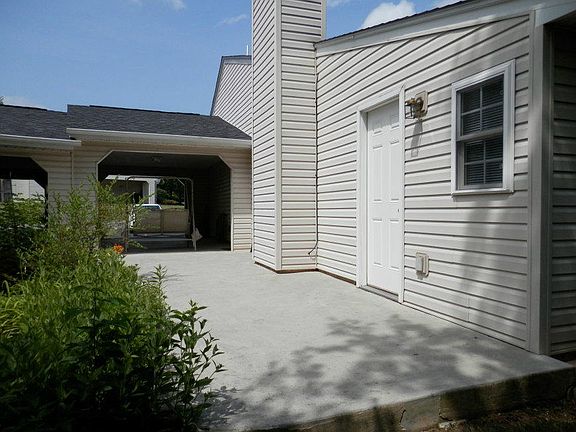 4th image of 6904 Scotch Pine Ln NW
