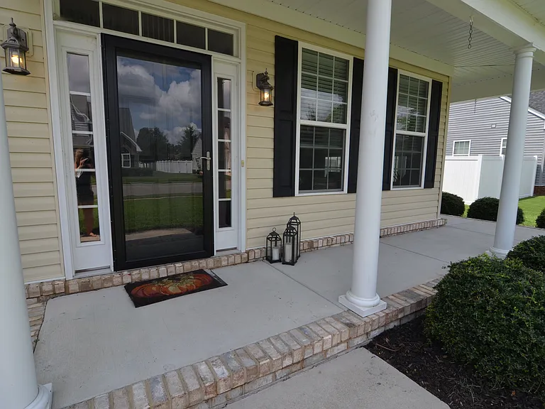 717 Tyler Way — Photo 27