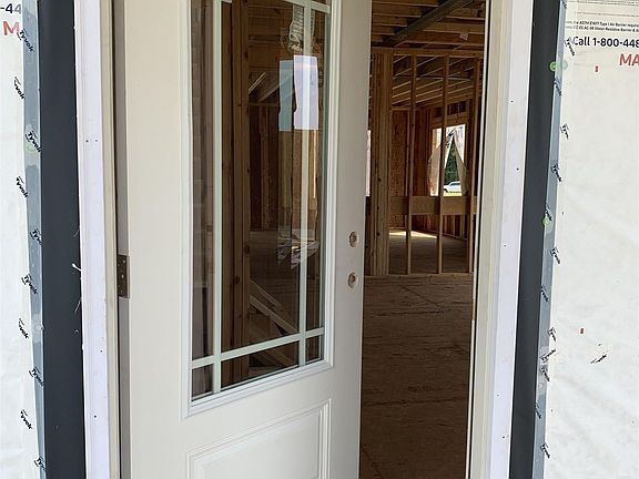 2nd image of 86 Pioneer St