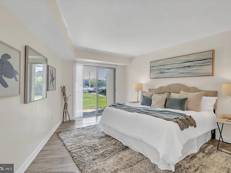 7036 Harbour Village Ct #T1 — Photo 23