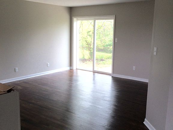 4th image of 3553 Lobelia Dr