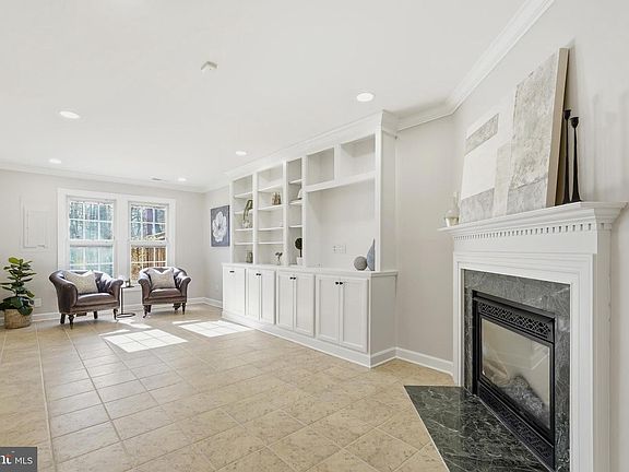 4th image of 1472 Park Garden Ln