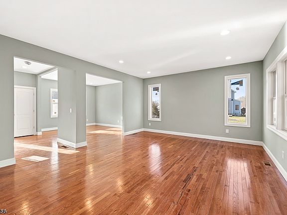 5th image of 9 Lackawanna Dr