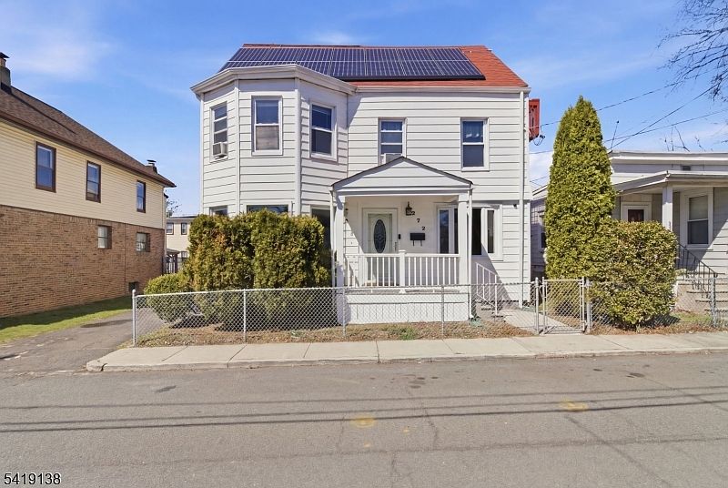1st image of 272 Oswald Pl