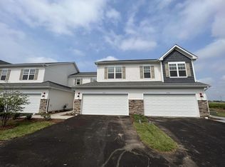 271 Barrett Dr #271B, Yorkville, IL 60560
