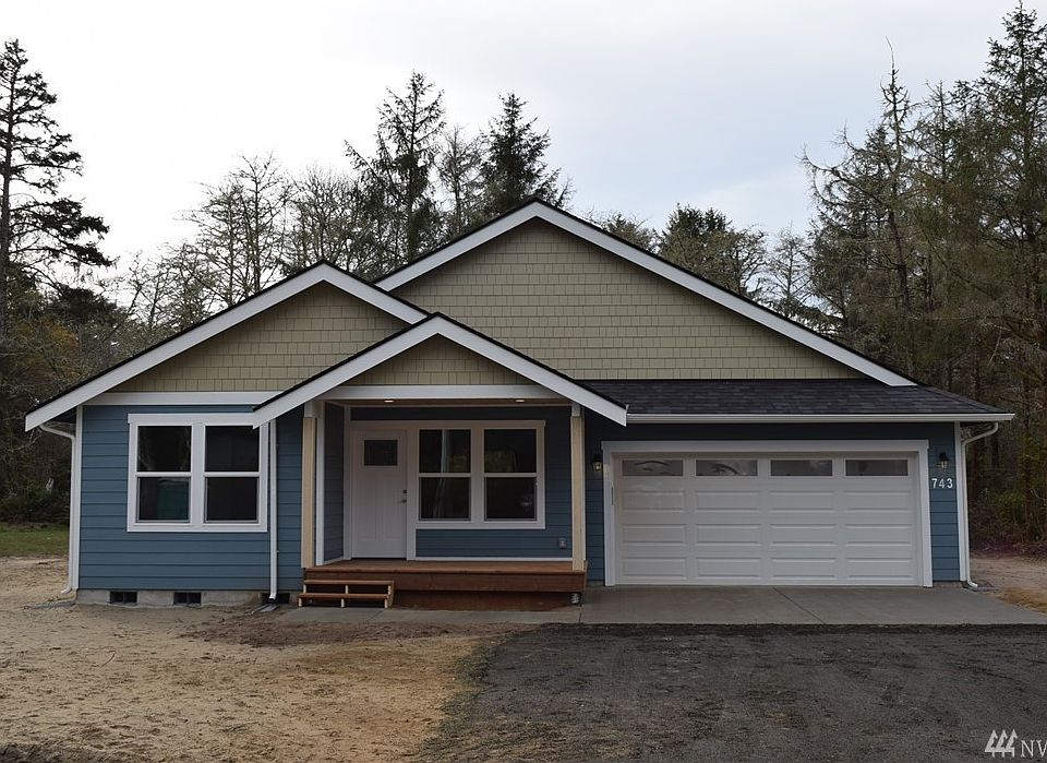 1st image of 101 Marine View Dr SE