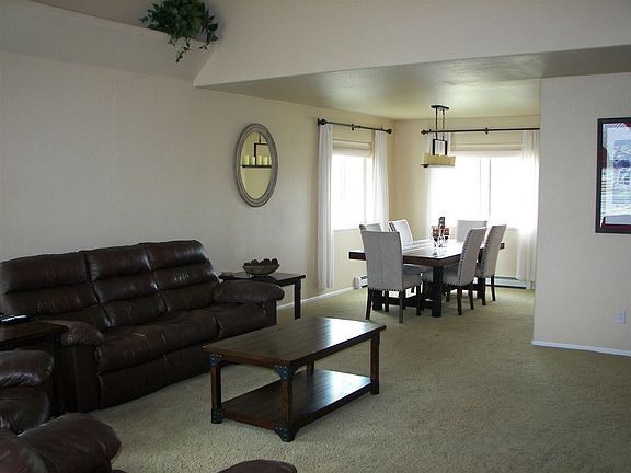2nd image of 487 W Applewood Dr