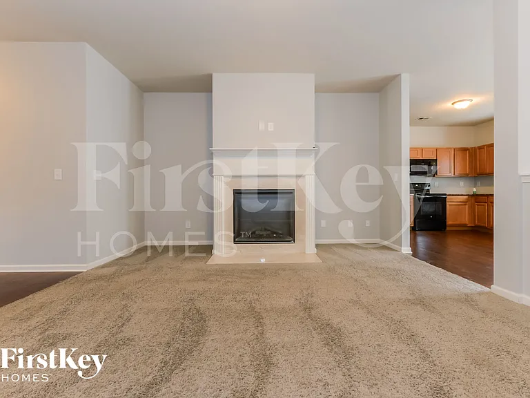 349 Rankin Cir — Photo 4
