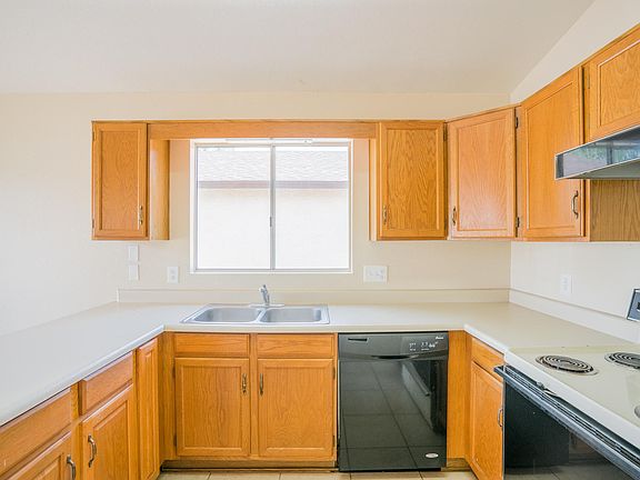 3rd image of 17125 N Larkspur Ln