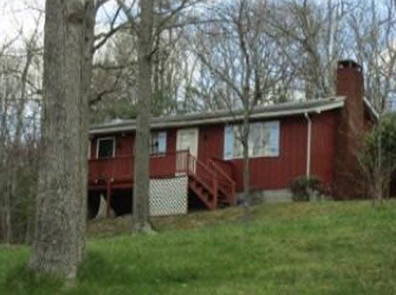 2nd image of 1937 Black Hollow Rd
