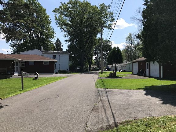 4th image of 7109 Totman Dr