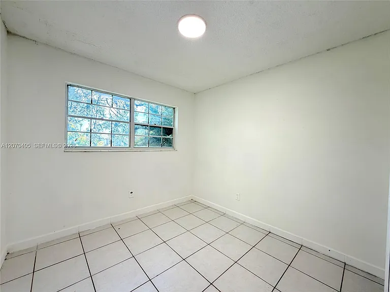 9850 W Heather Ln — Photo 13