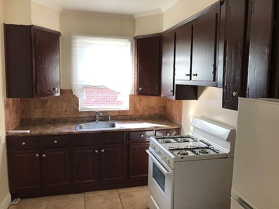 3rd image of 24-08 33rd St #2