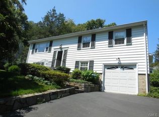 30 Cambridge Dr, Greenwich, CT 06831