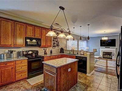 3rd image of 6516 Newry Ct