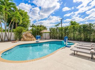 314 SE 3rd St, Dania, FL 33004