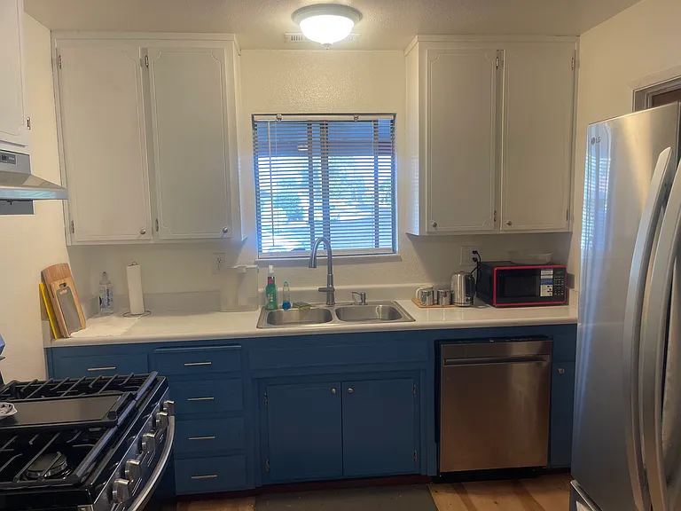 817 Madsen Dr — Photo 10