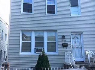 2982 Milton Pl, Bronx, NY 10465