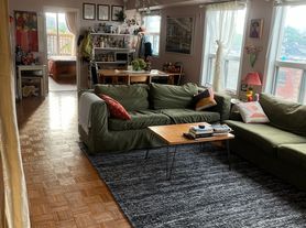 826 Bloor St W, Toronto, ON