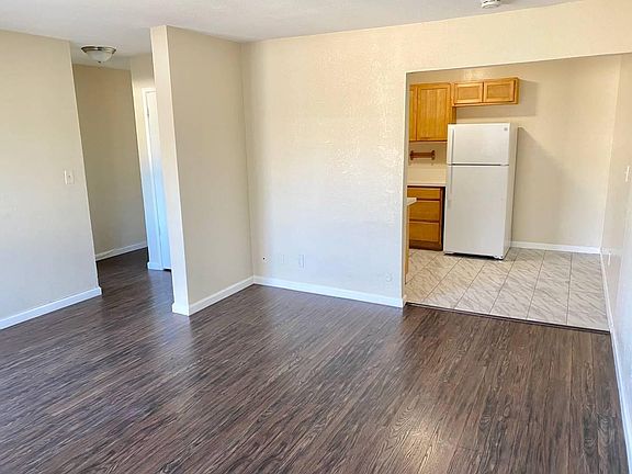 4th image of 8-710 N 23rd St #8