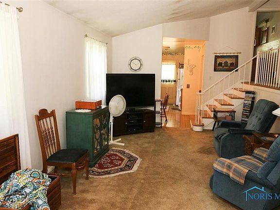 4th image of 1714 Hinsdale Dr