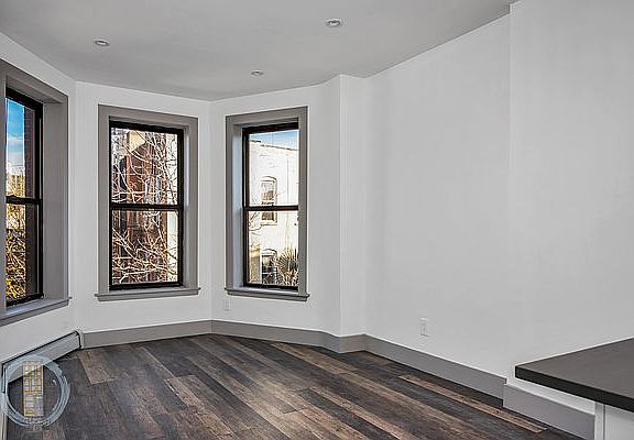 2nd image of 1961 Madison Ave APT C1