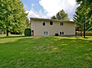 2241 Valley View Ln, New Brighton, MN 55112