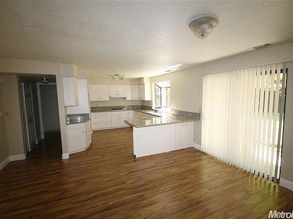 5th image of 8872 Phoenix Ave