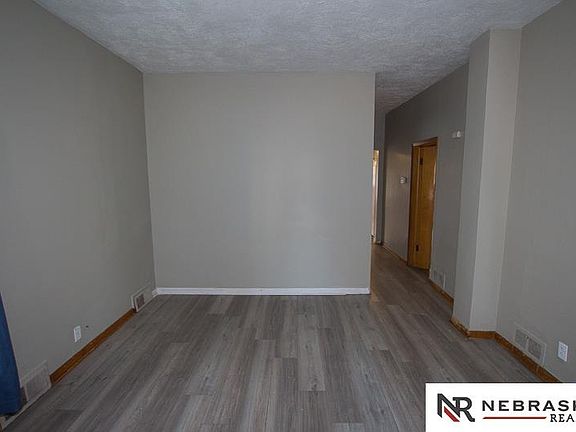 3rd image of 1041 Charleston St