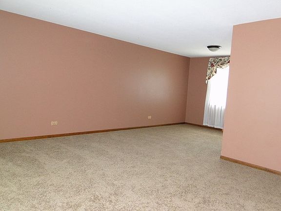 5th image of 6318 Carlsbad Dr