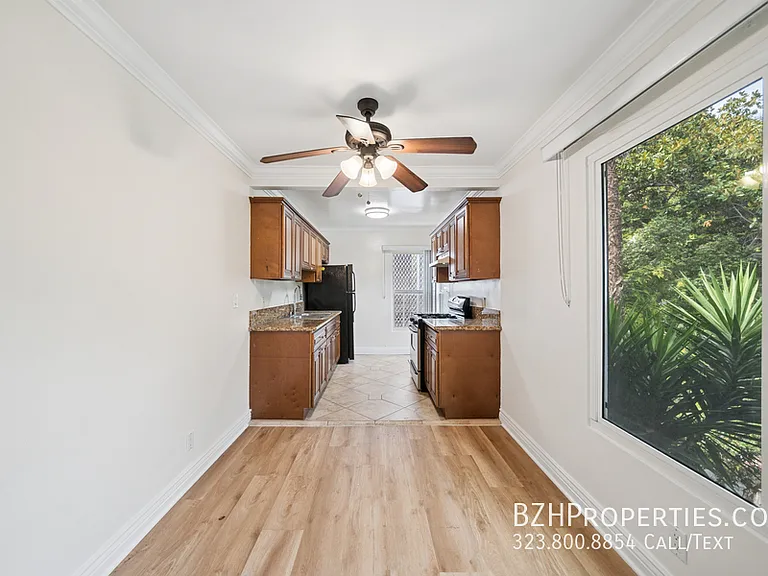 1215 N Hayworth Ave #203A — Photo 3