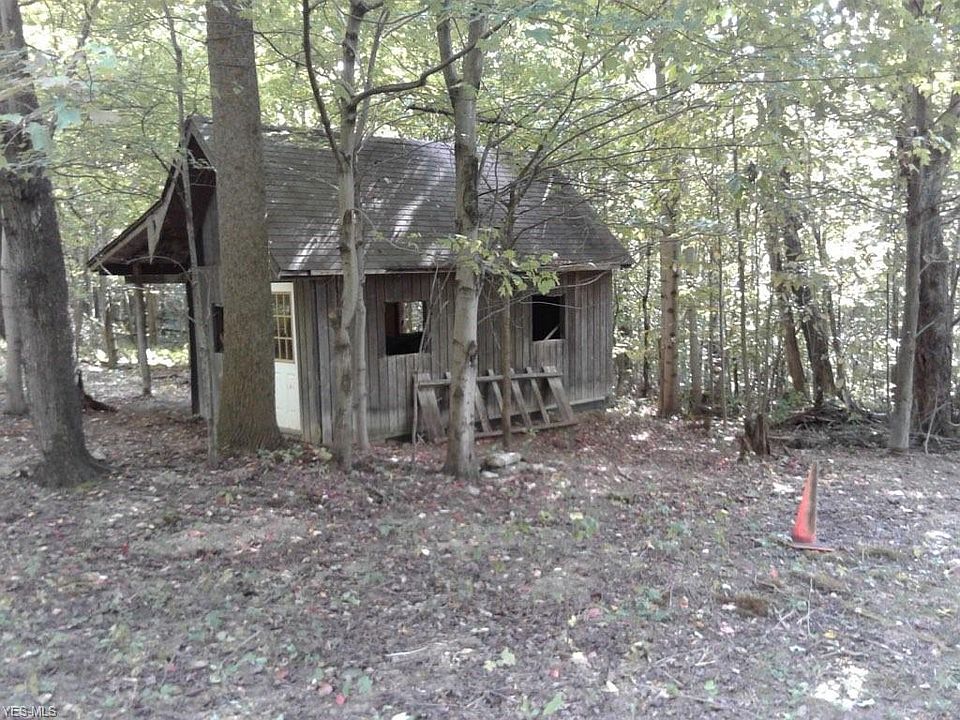 2nd image of 35470 Hull Rd