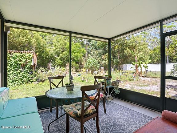 2nd image of 804 Rosalia Dr