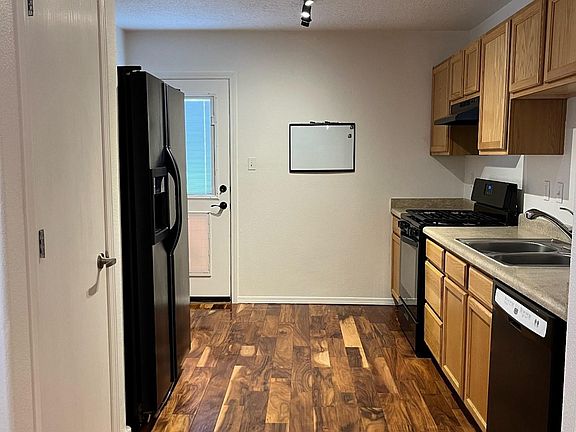 5th image of 3421 San Luis St