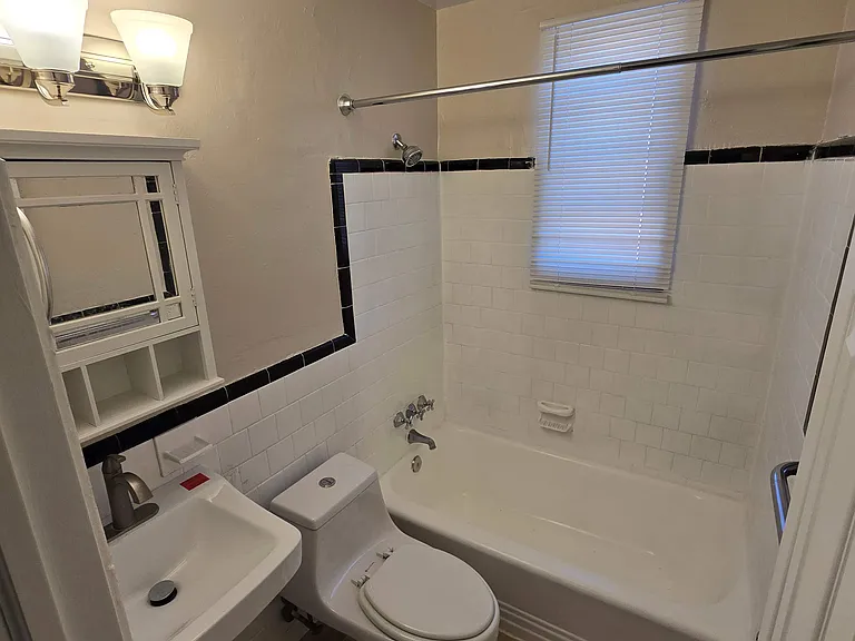 109 O St SW — Photo 12
