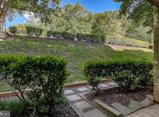 5105 Crossfield Ct #317, Rockville, MD 20852