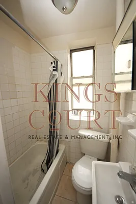 Rented by Kings Court Real Estate | media 31