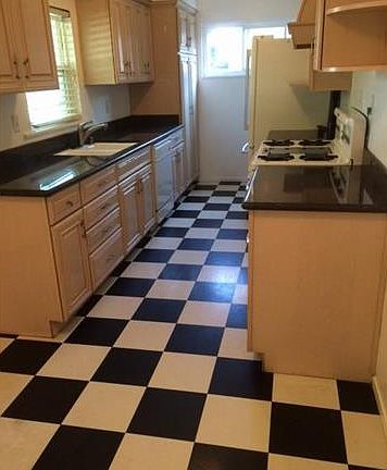 4th image of 743 S Fircroft Ave
