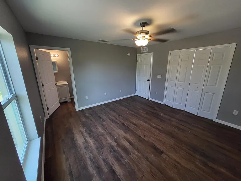 1054 SE Mills Ave — Photo 6
