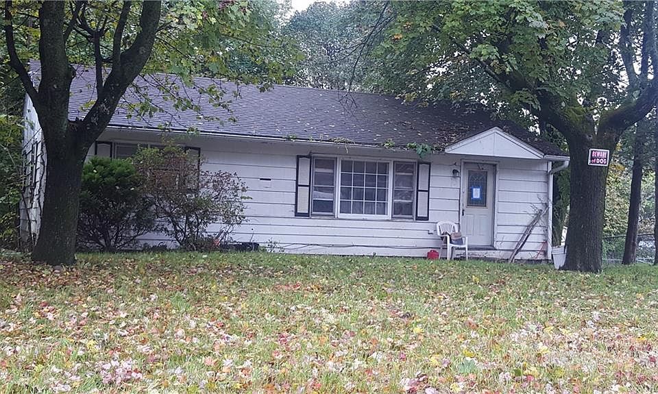 1st image of 5 Linden Dr