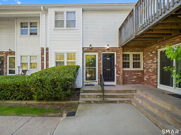 11 Georgetown Drive #E, Enfield, CT 06082