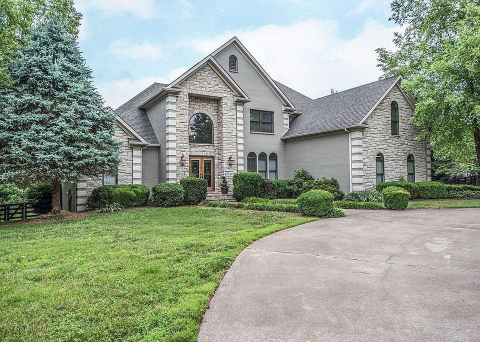 1st image of 122 Cambridge Ln
