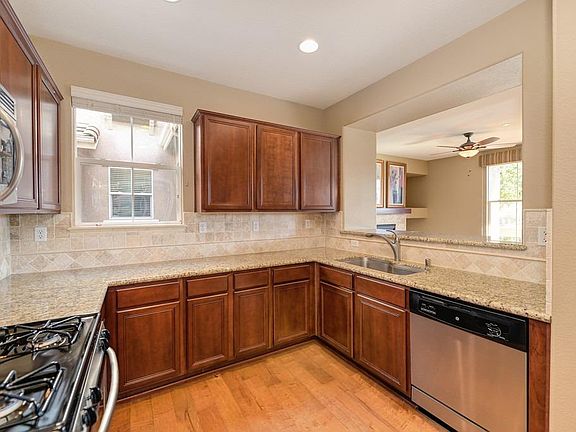 4th image of 2504 Esplanade Cir #2504