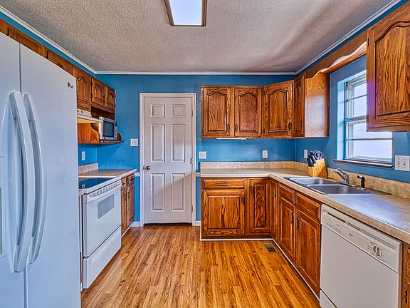 5th image of 617 Malvern Cir