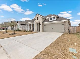 6221 Southern Cross Dr, College Station, TX 77845