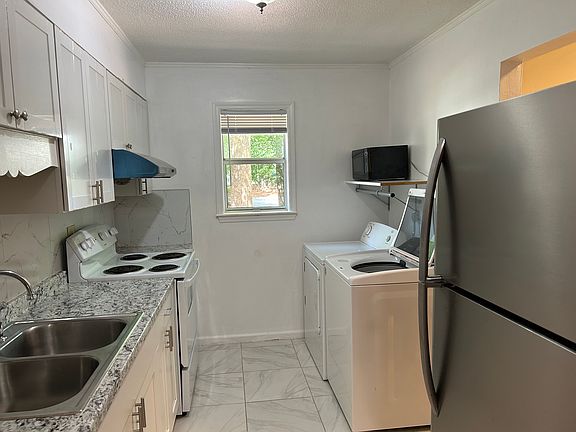 4th image of 342 Ashley Forest Rd