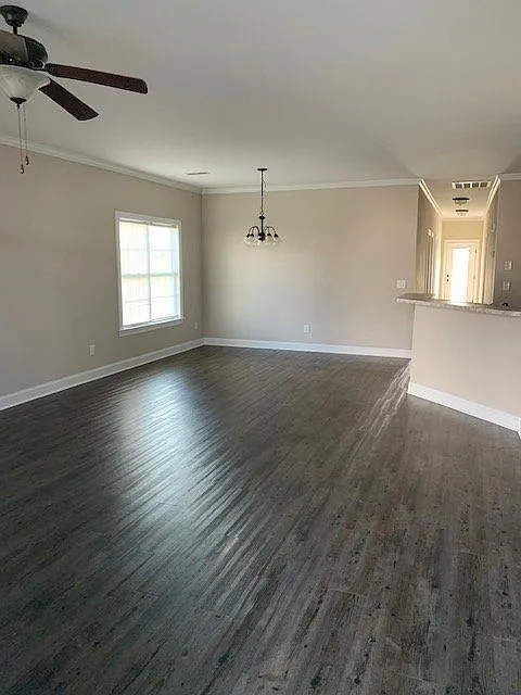 3 bed, 2.0 bath, 1511 sqft, $1,700 — Photo 2