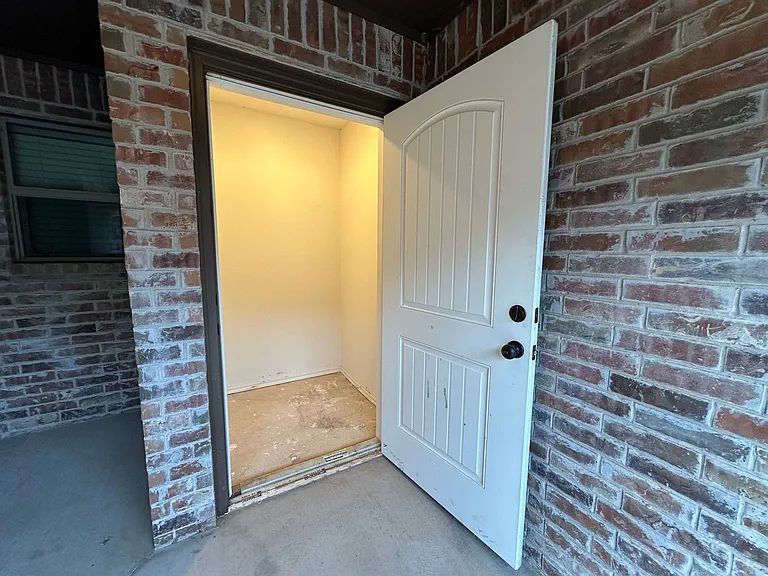 412 Chalk Hill Ct — Photo 5