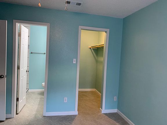 5th image of 1706 N Tallowood Dr #1706