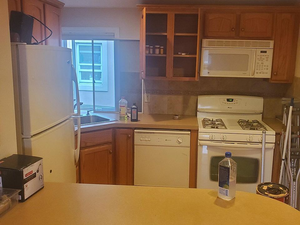 1st image of 3240 Lucerne St #2